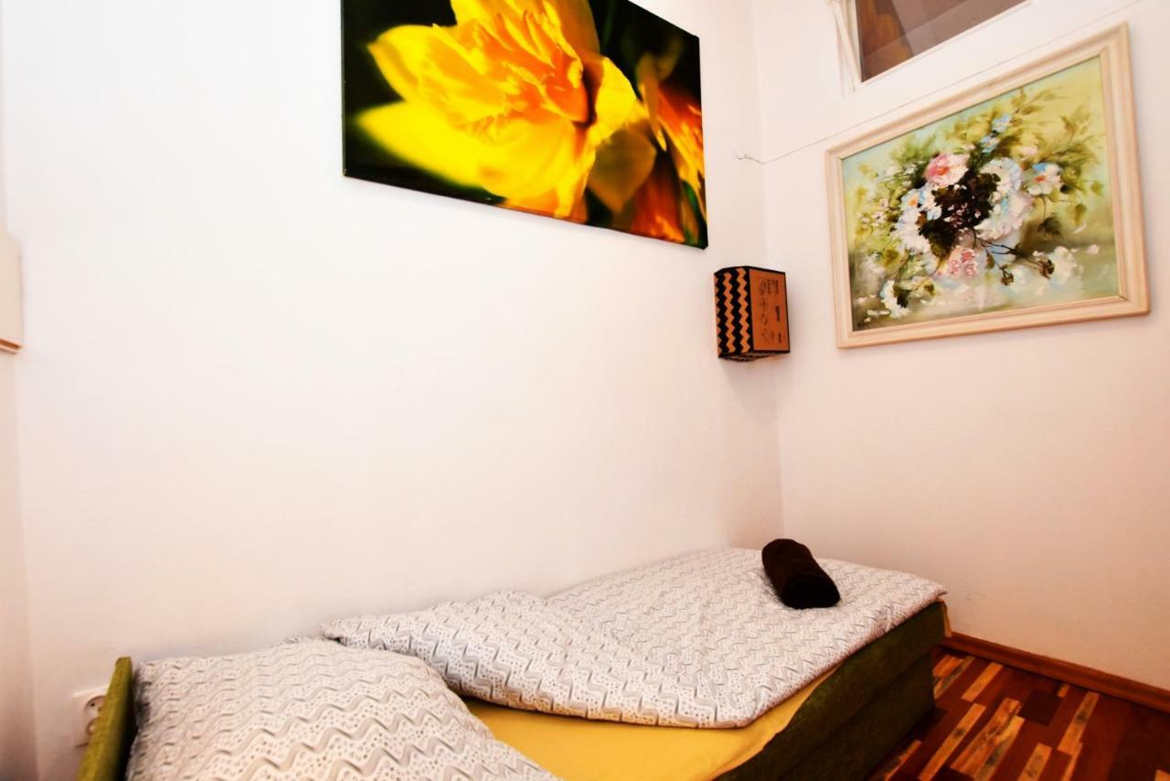 City Central Hostel Swidnicka Wrocław Buitenkant foto