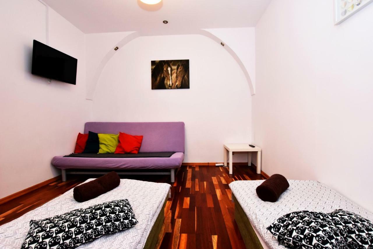 City Central Hostel Swidnicka Wrocław Buitenkant foto