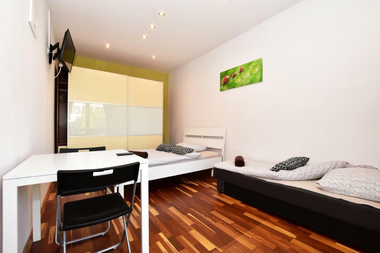 City Central Hostel Swidnicka Wrocław Buitenkant foto